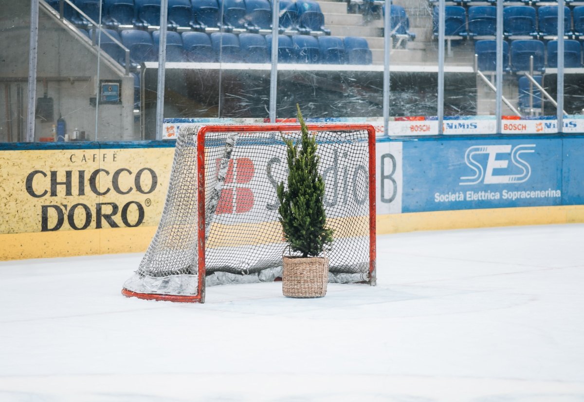 Eishockey, Natur und Gemeinschaft: NIKIN feat. Ambrì Piotta - NIKIN CH
