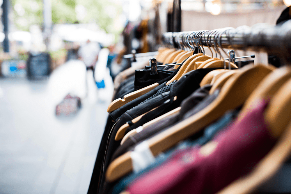 Neun Vorteile von Second-Hand-Kleidung - NIKIN CH