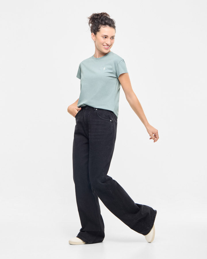 NIKIN TreeShirt Women 5-Pack Damen T-Shirt, hellgrün, Bio-Baumwolle, kurze Ärmel, vor weißem Hintergrund.