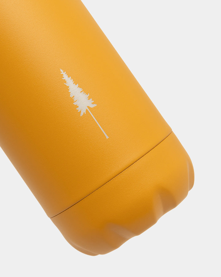 NIKIN TreeBottle Mustard Trinkflasche aus Edelstahl, weißes Baum-Design, Schweizer Shop, weißer Hintergrund.