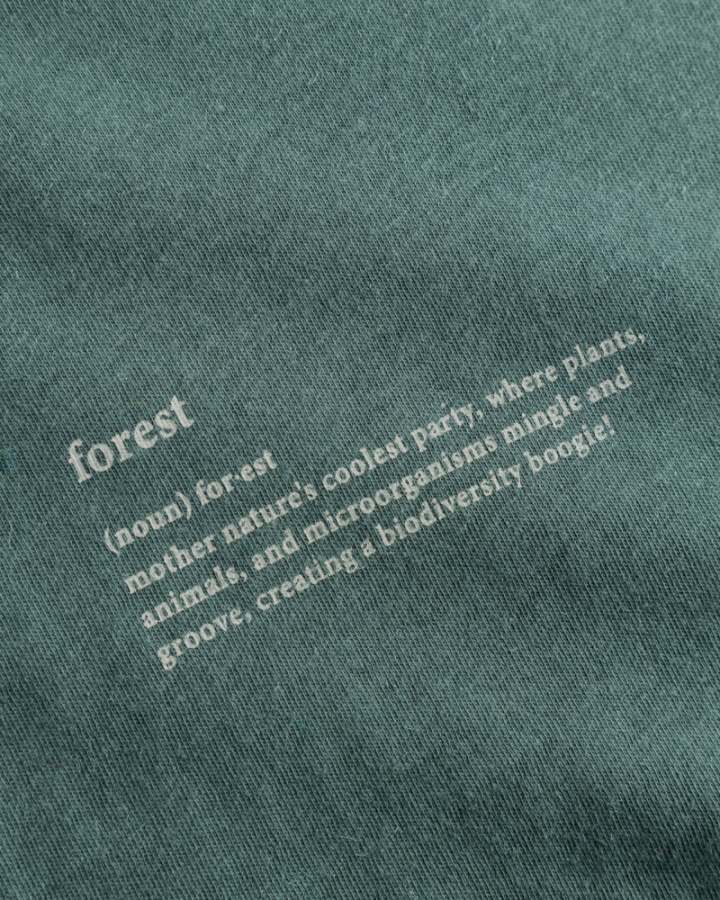 NIKIN TreeShirt Juniper T-Shirt aus grüner Bio-Baumwolle, Aufdruck "Wald ist die coolste Party der Natur", Unisex.