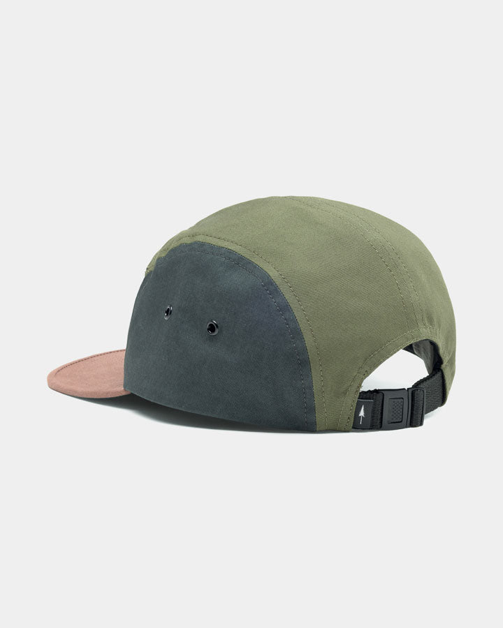NIKIN TreeCap 5 Panel Cap, Colorblock Design, Multicolor mit grün, dunkelgrau und braunem Schirm, verstellbarer Verschluss.