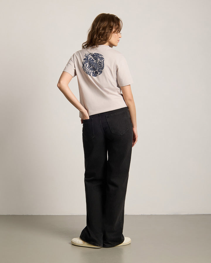NIKIN  TreeShirt Protect Nature Entspanntes Damen T-Shirt, Farbe Morning Clay, Rückenansicht.