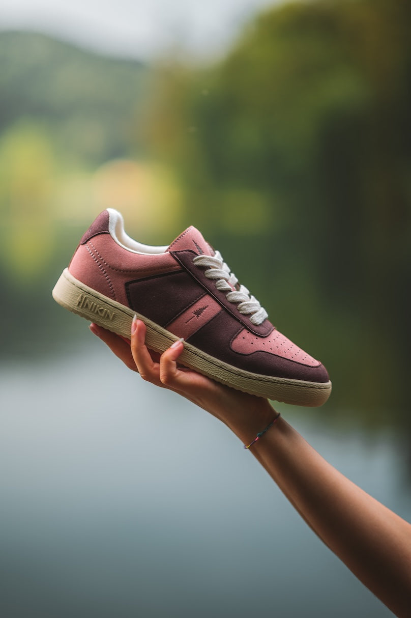 Ein Schuh, ein Baum