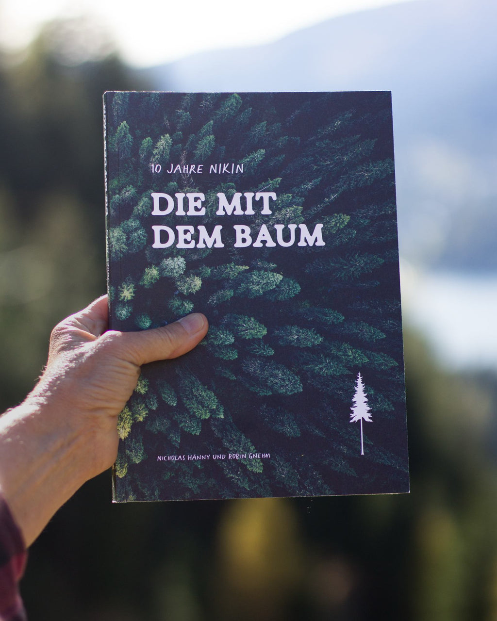Livre «Die mit dem Baum - 10 Jahre NIKIN»